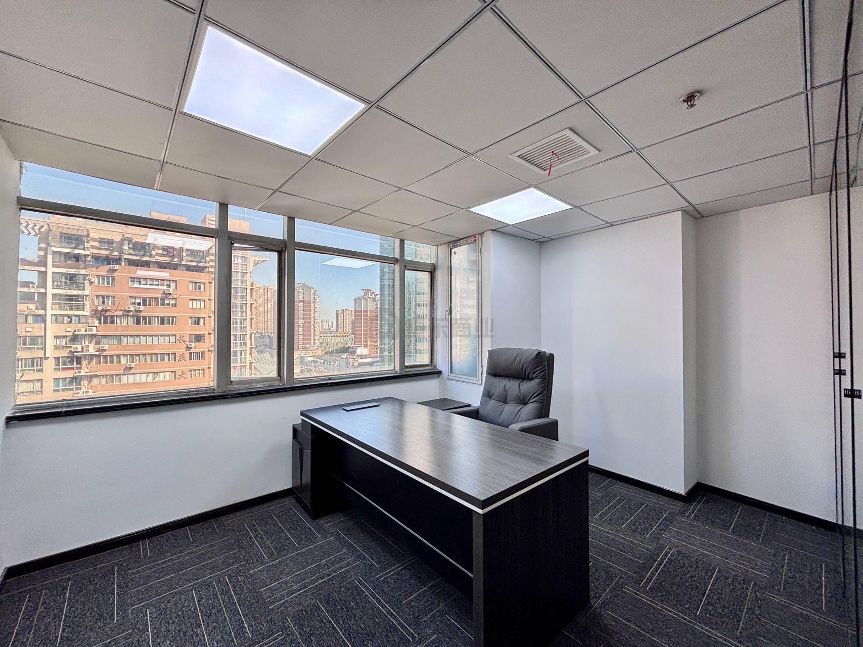 锡银大厦面积70平