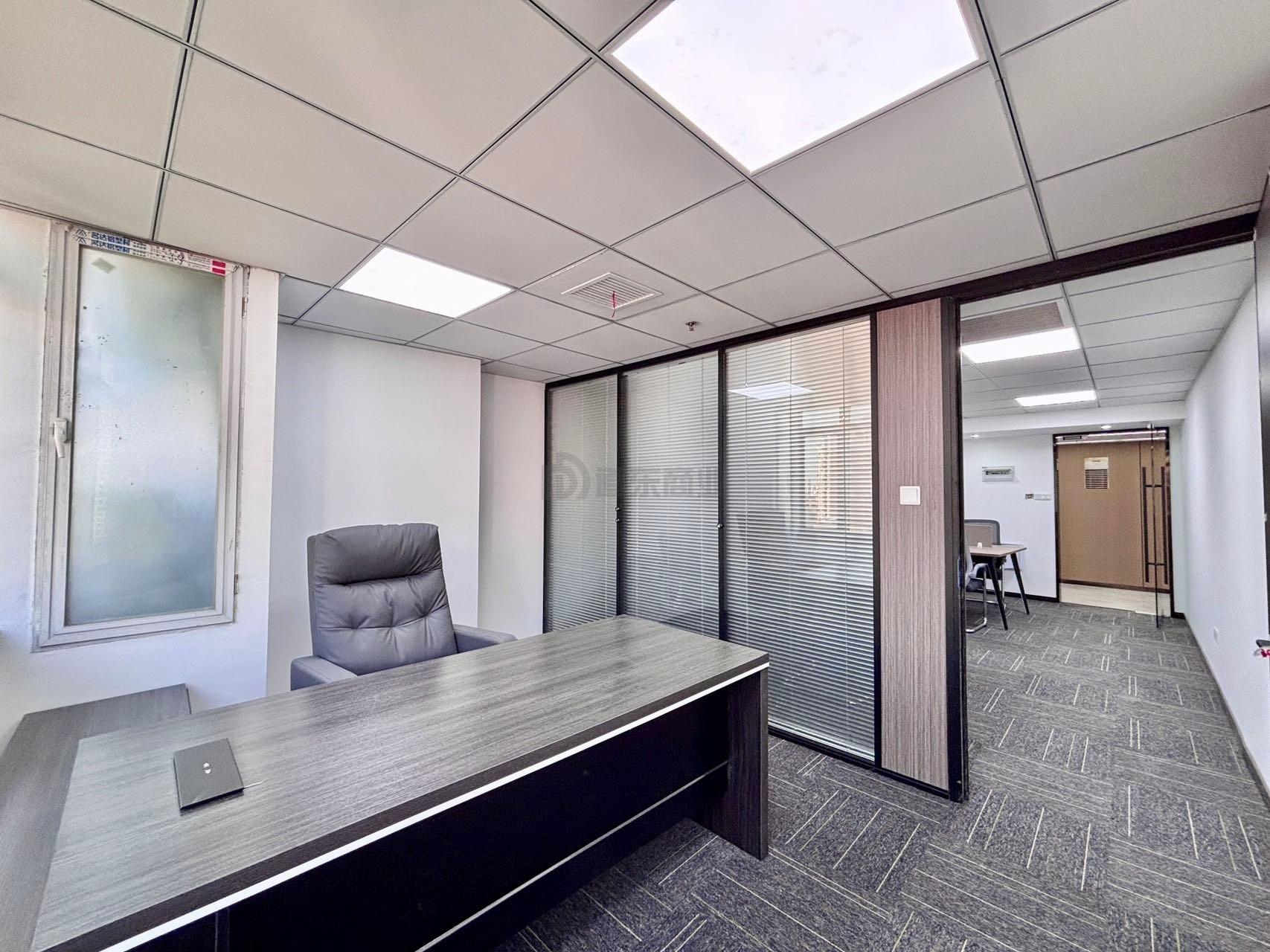 锡银大厦面积70平