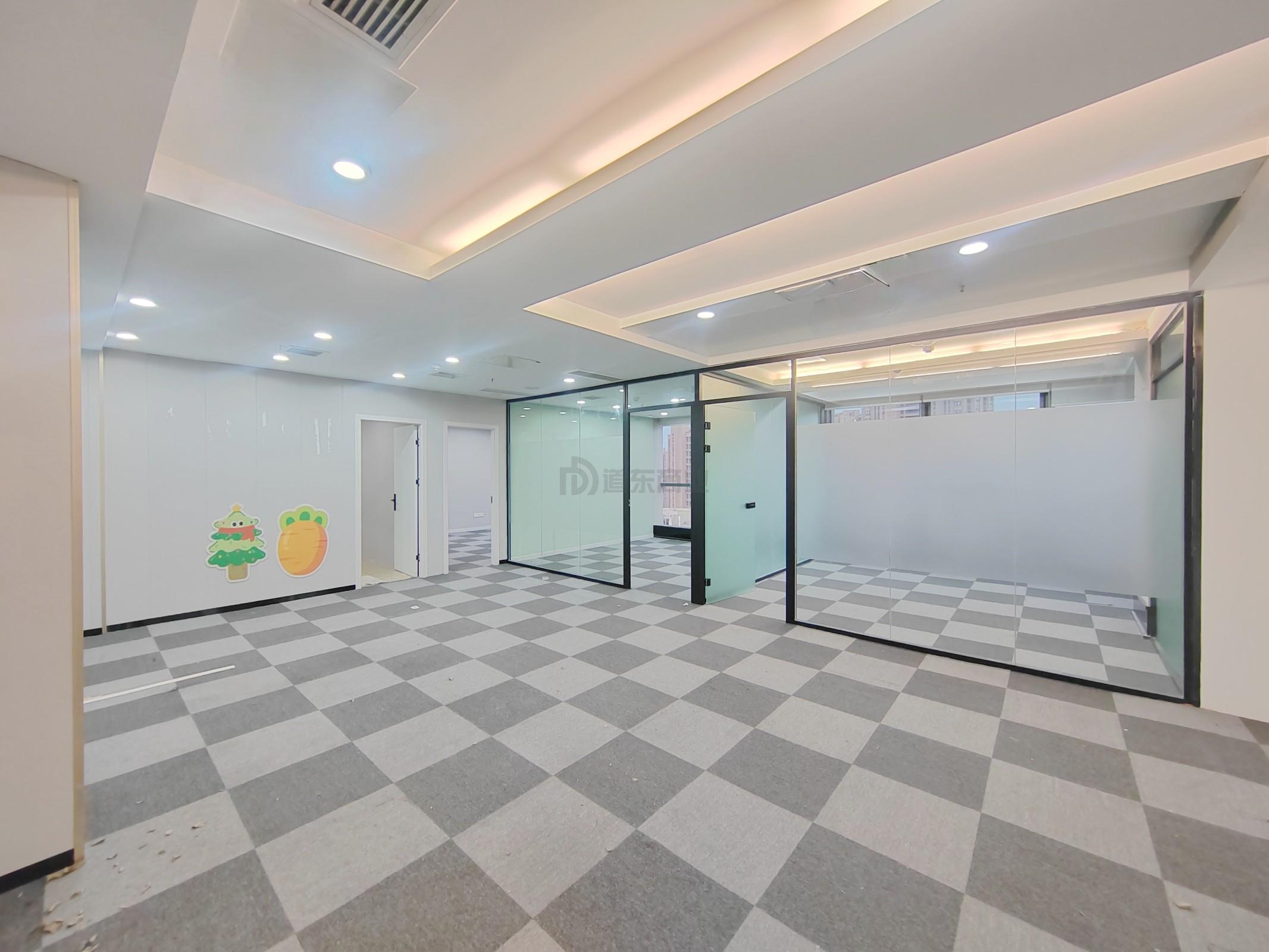 新区哥伦布广场