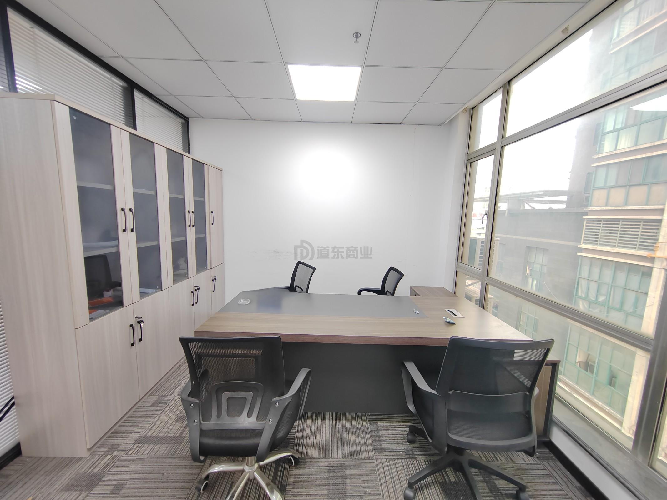 先行大厦面积104平