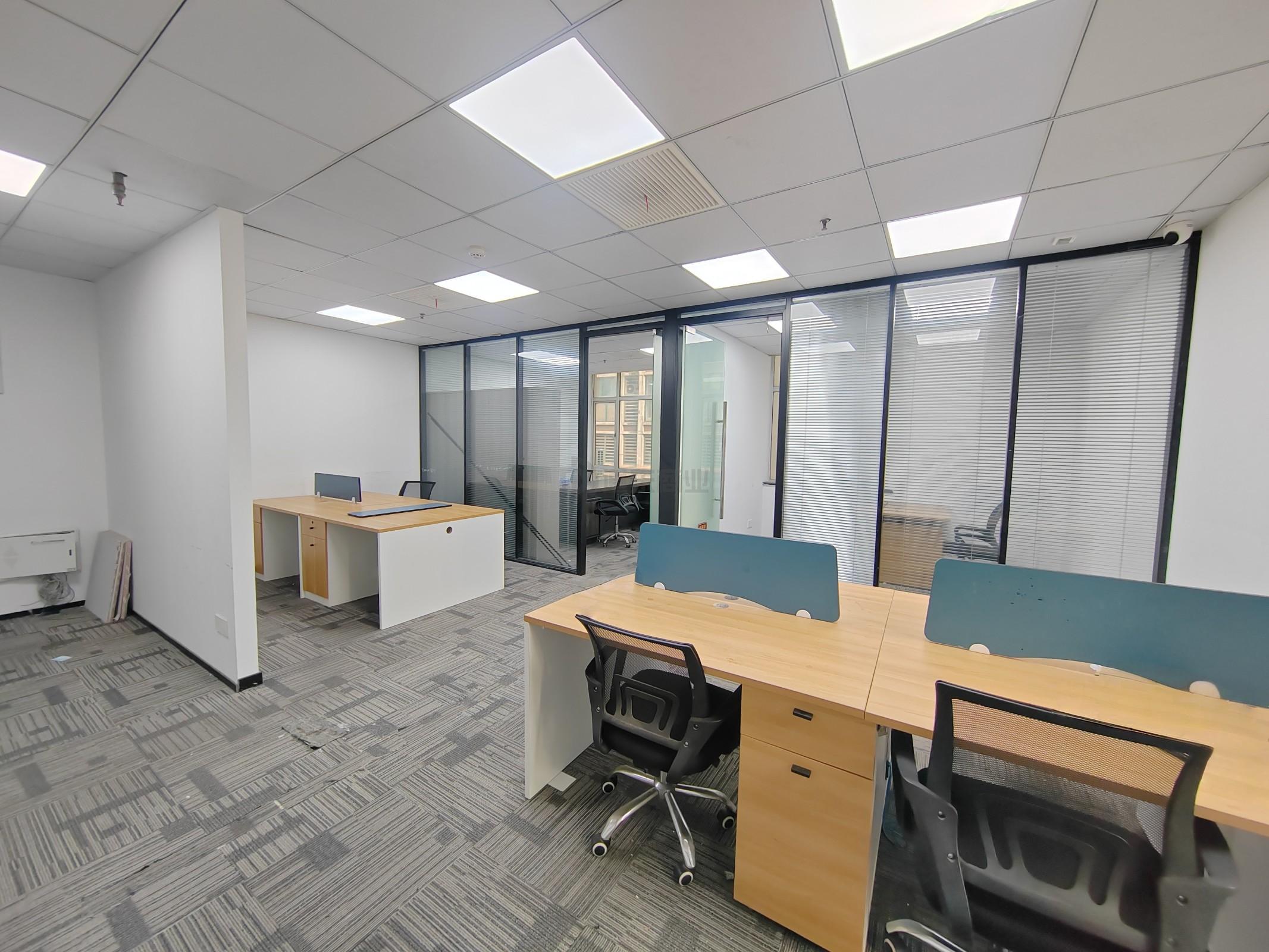 先行大厦面积104平