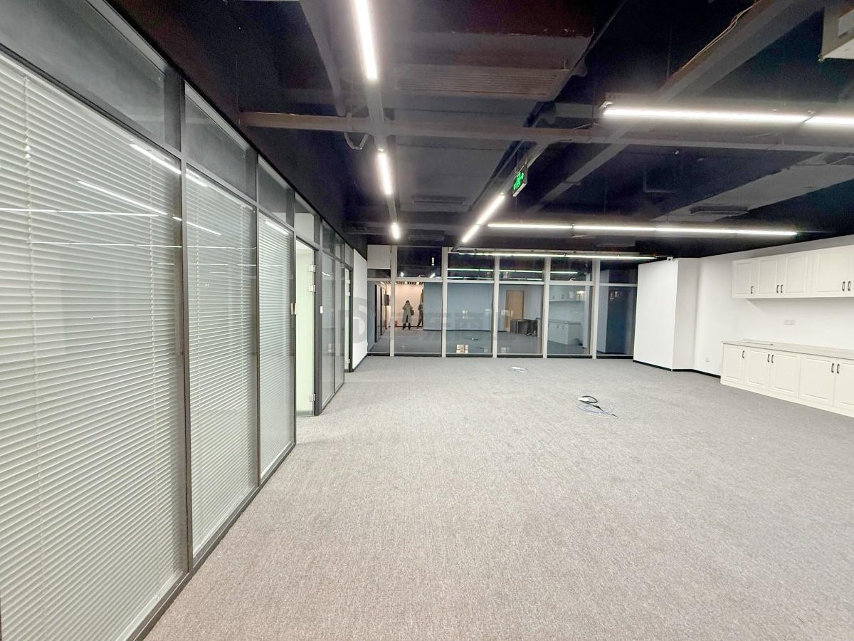 海岸中心面积224平