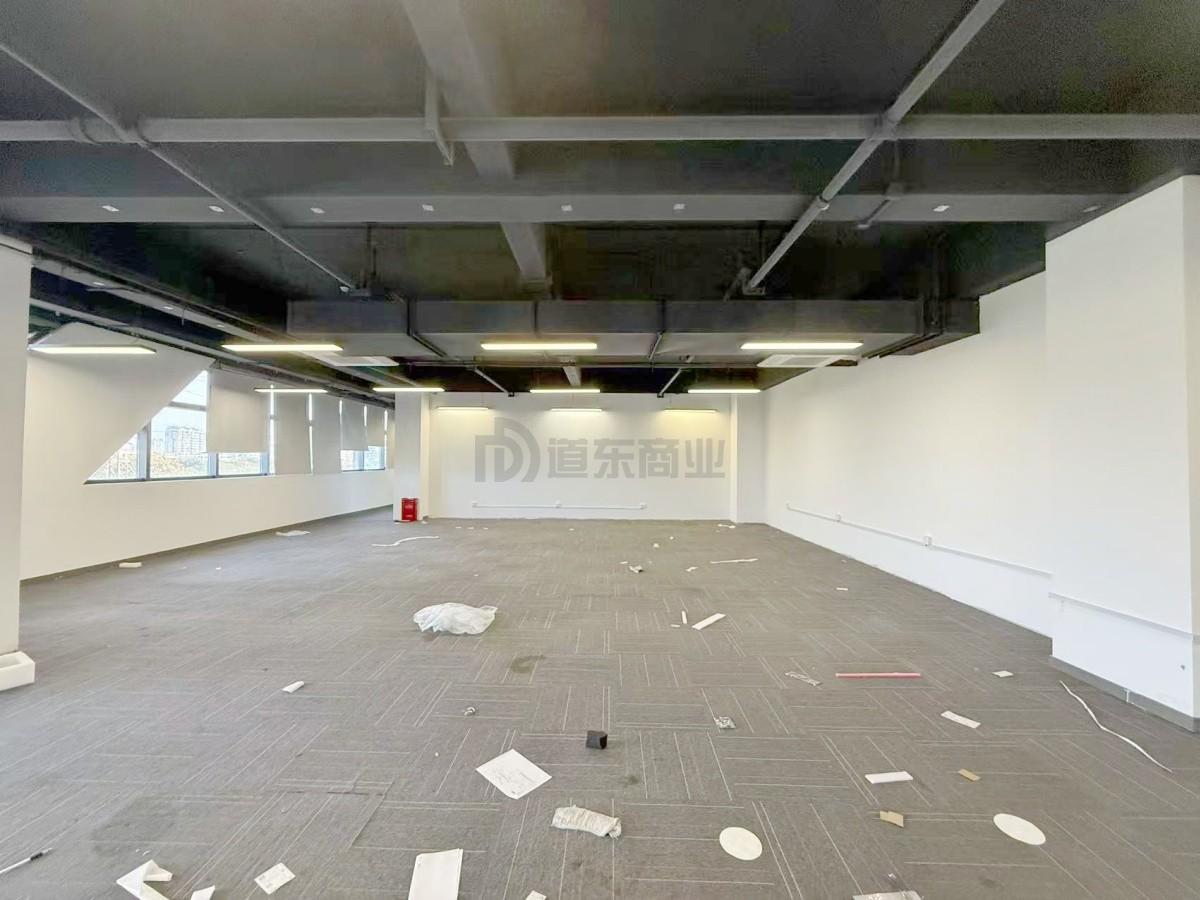 天亿大厦面积892平