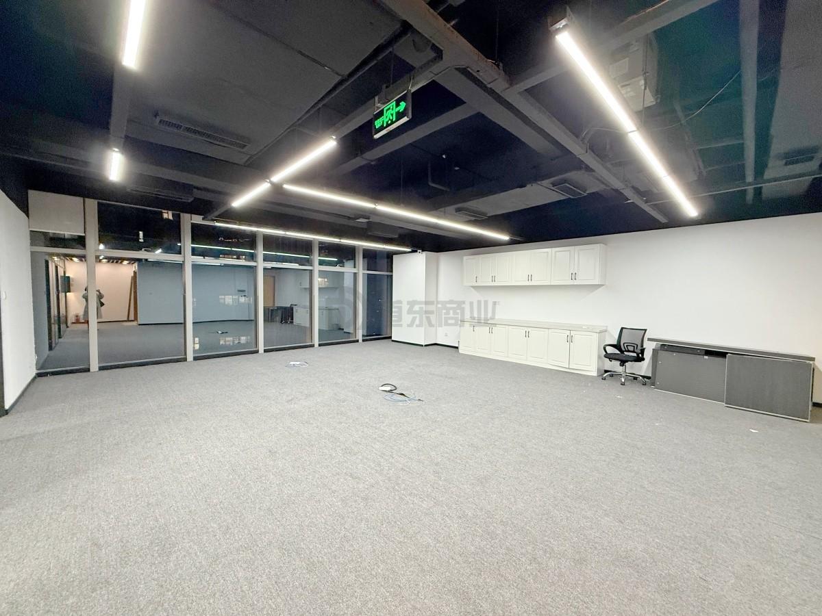 海岸中心面积224平