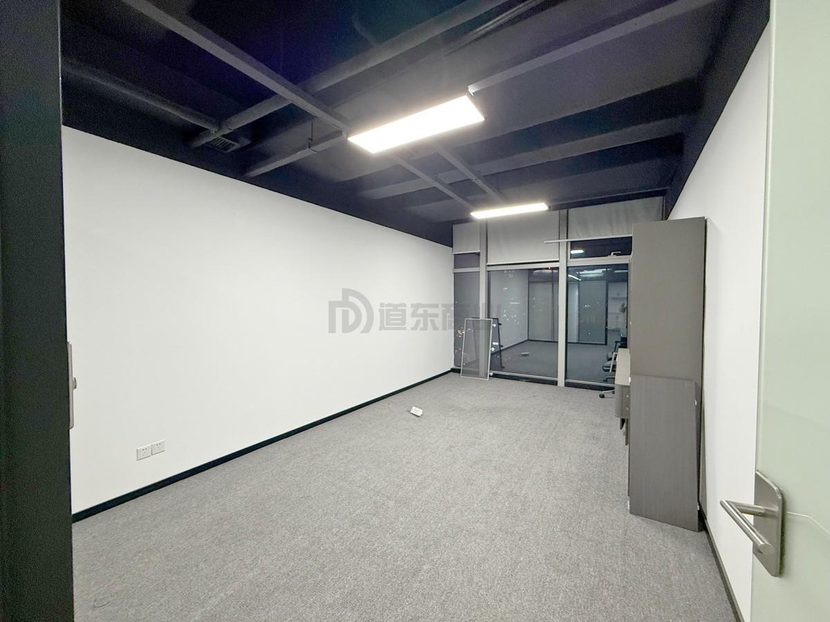 海岸中心面积224平