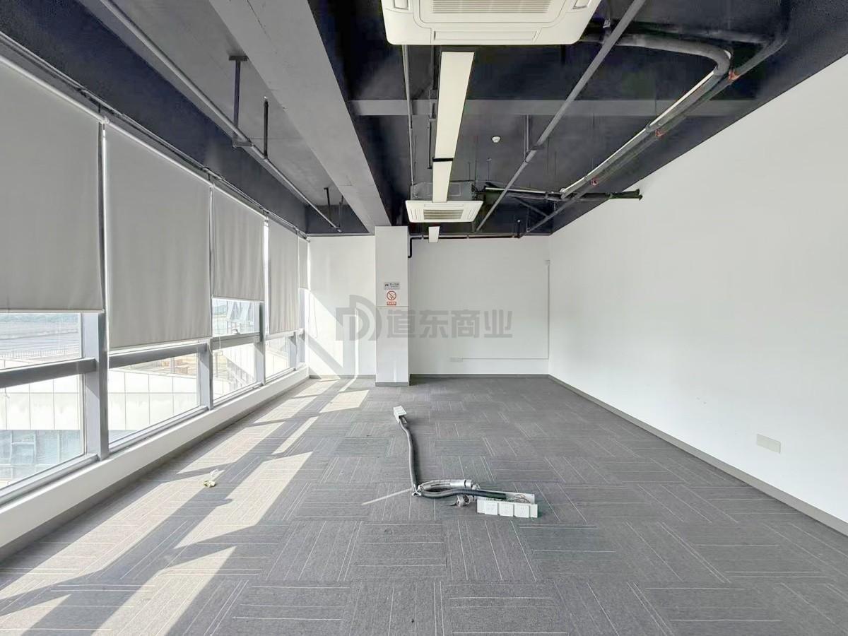 天亿大厦面积892平