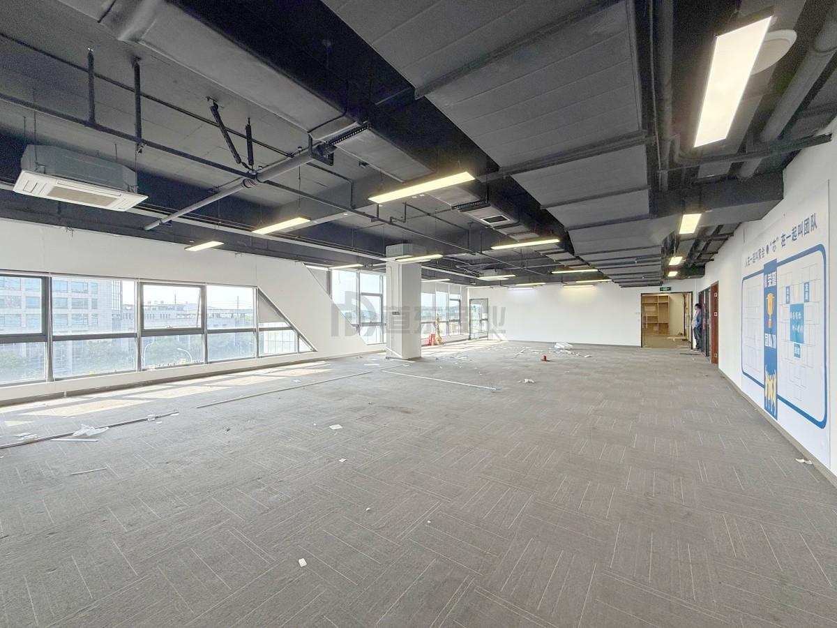 天亿大厦面积892平