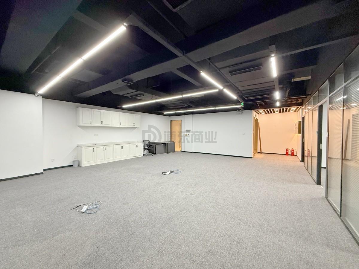 海岸中心面积224平