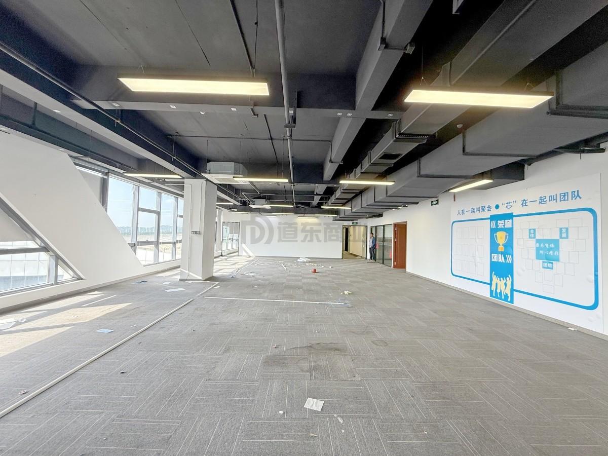 天亿大厦面积892平