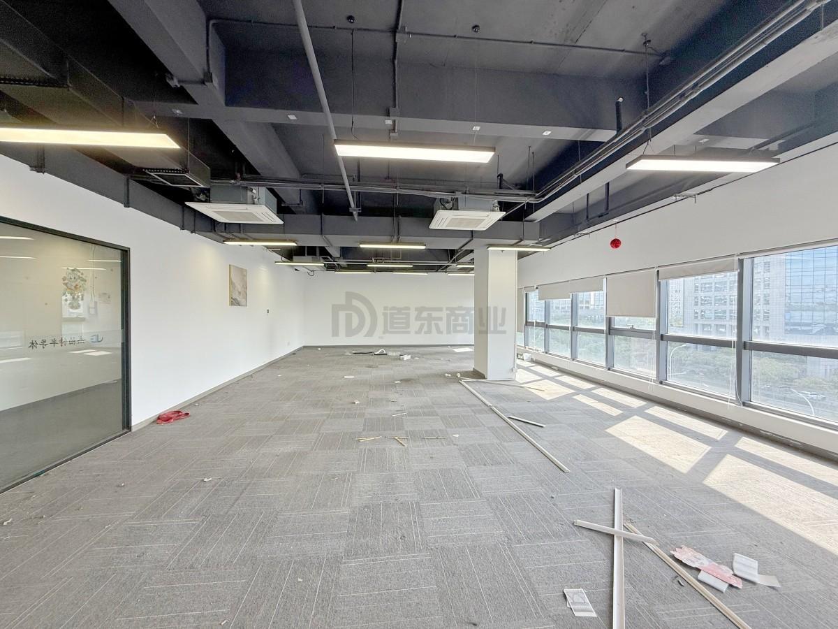 天亿大厦面积892平