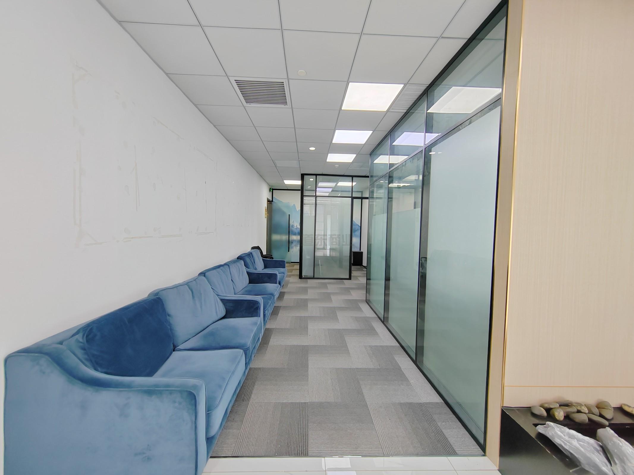 国金中心面积221平