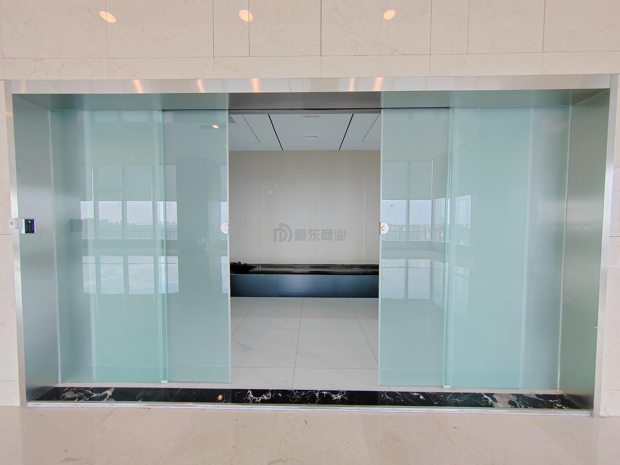 国金中心面积221平