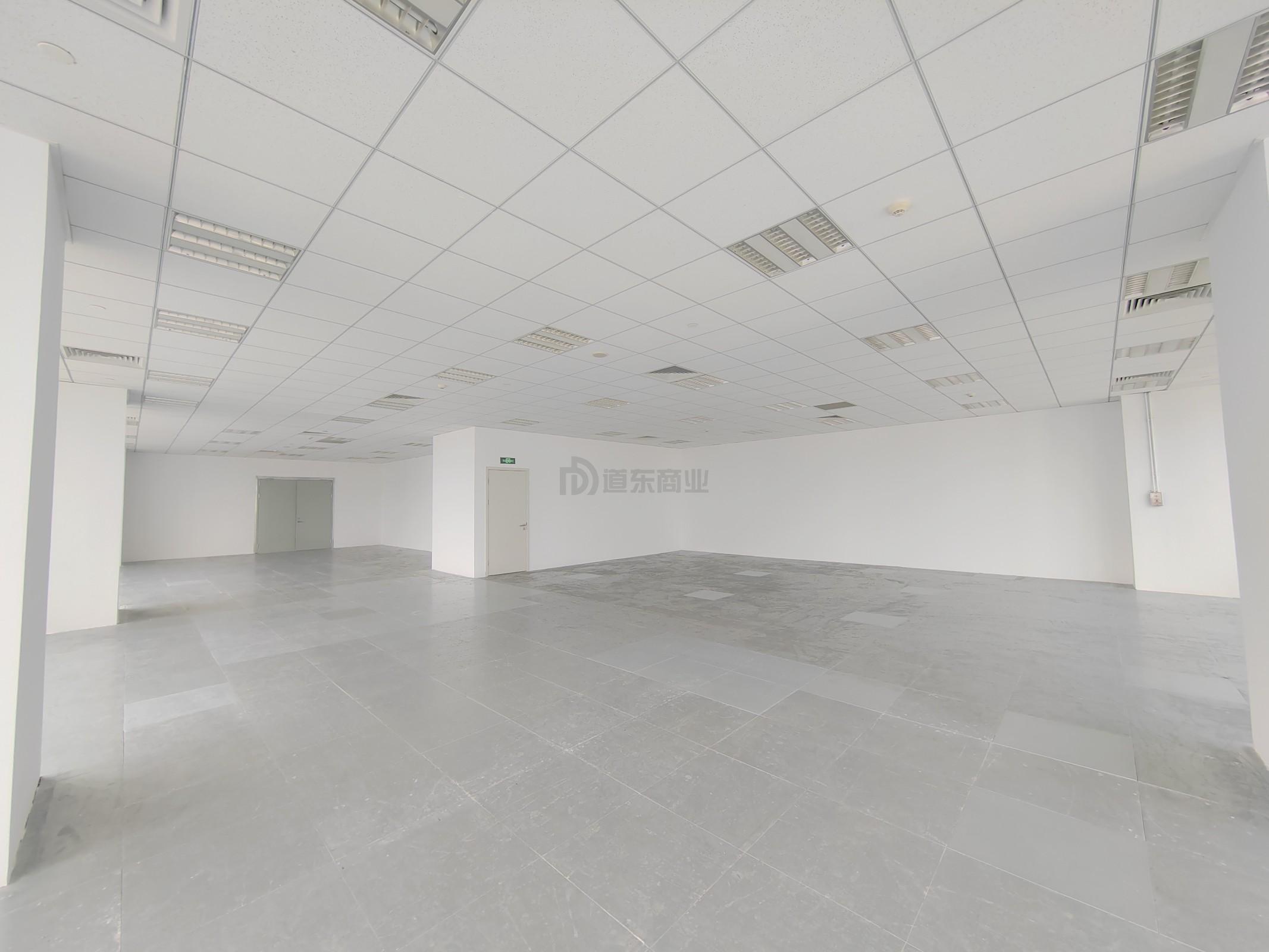 国金中心面积486平