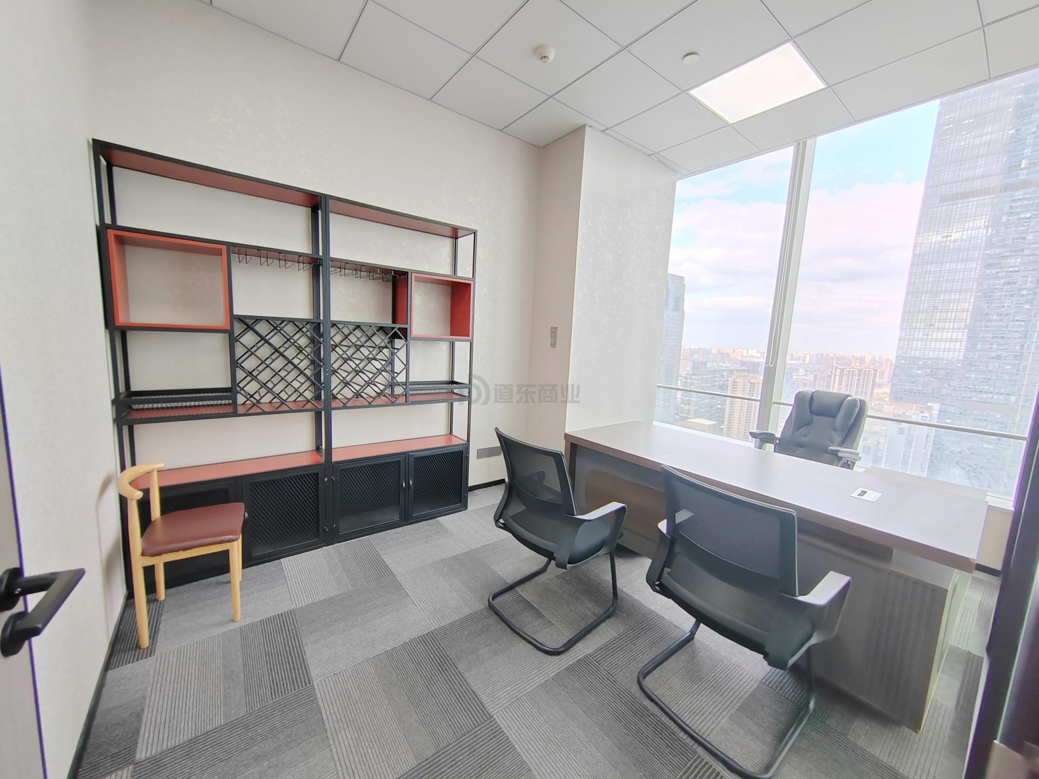 国金中心面积221平