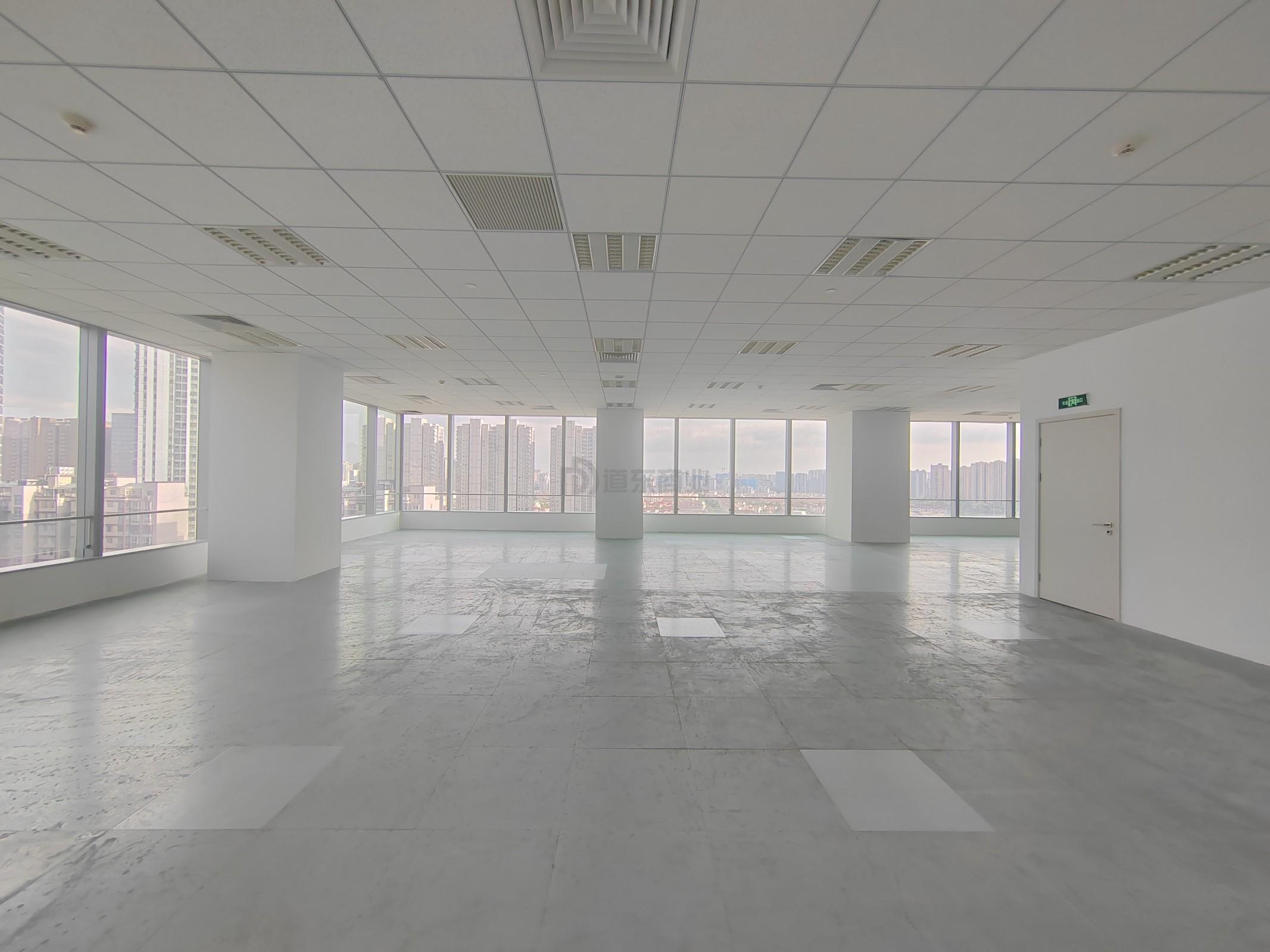 国金中心面积486平