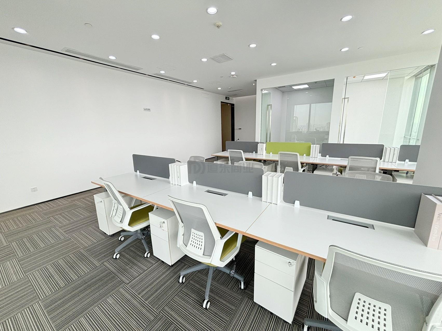 国金中心面积180平