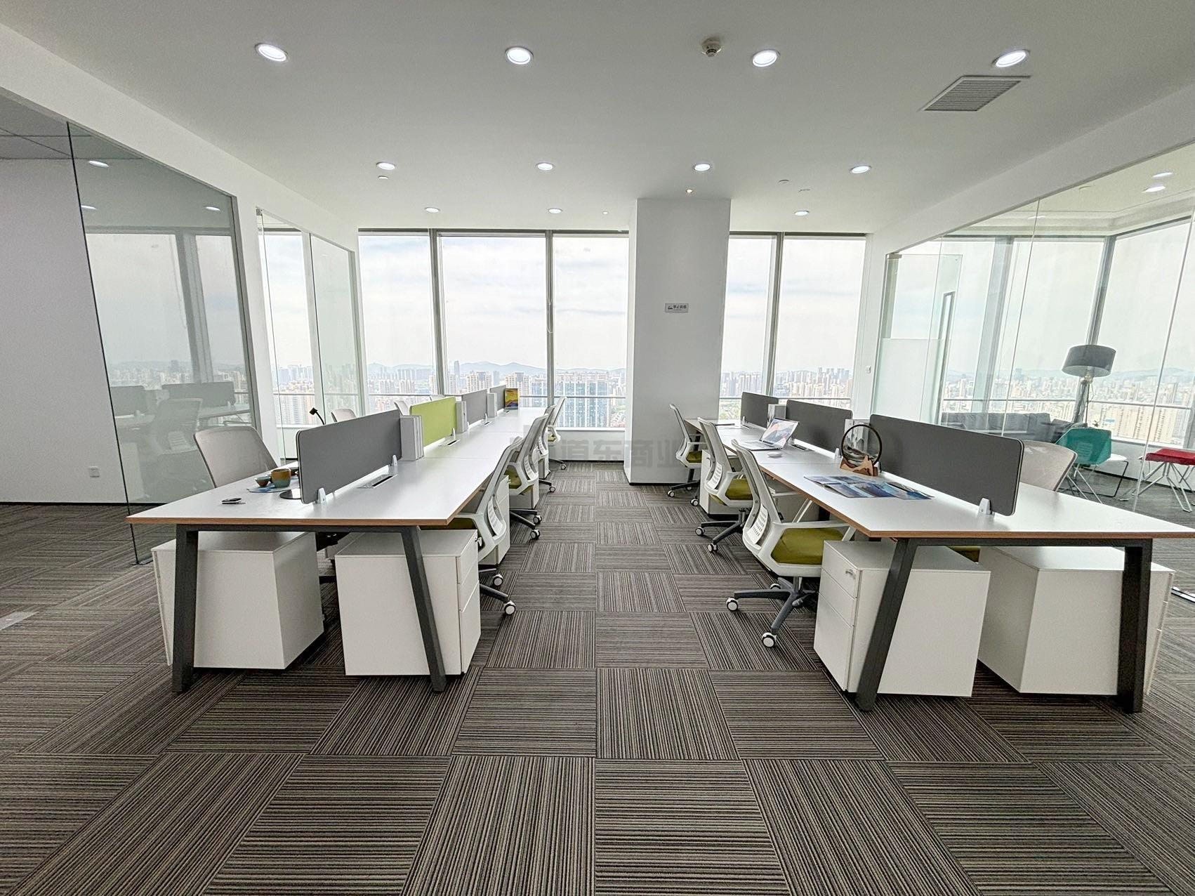 国金中心面积180平