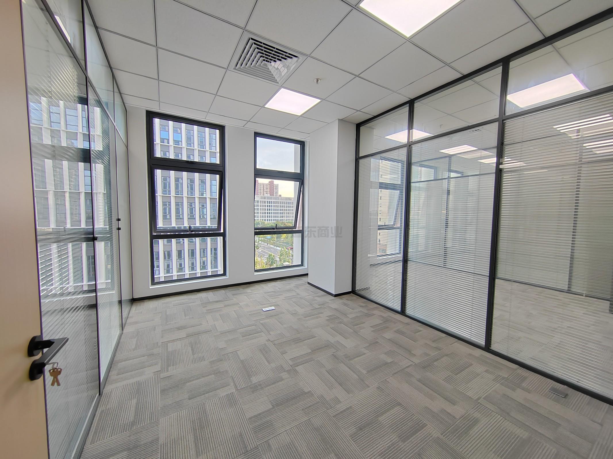 天圣达科创中心面积295平