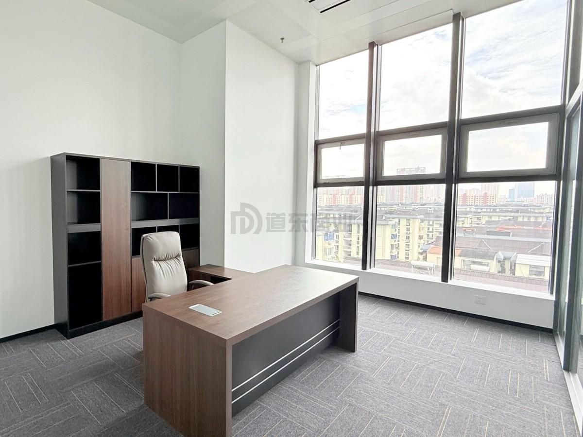 芯享汇面积208平