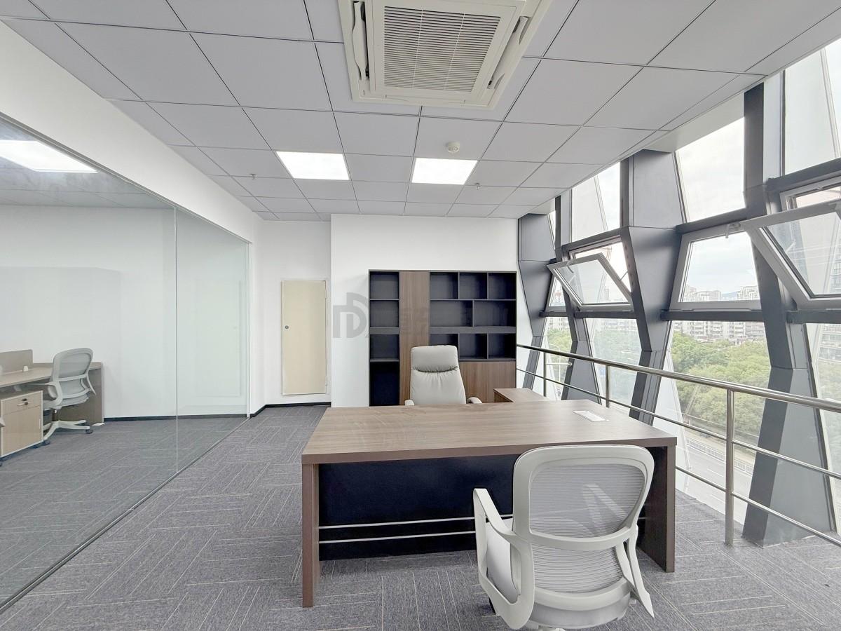 芯享汇面积157平