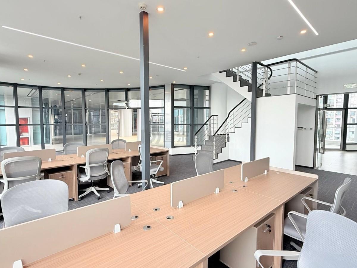 芯享汇面积208平