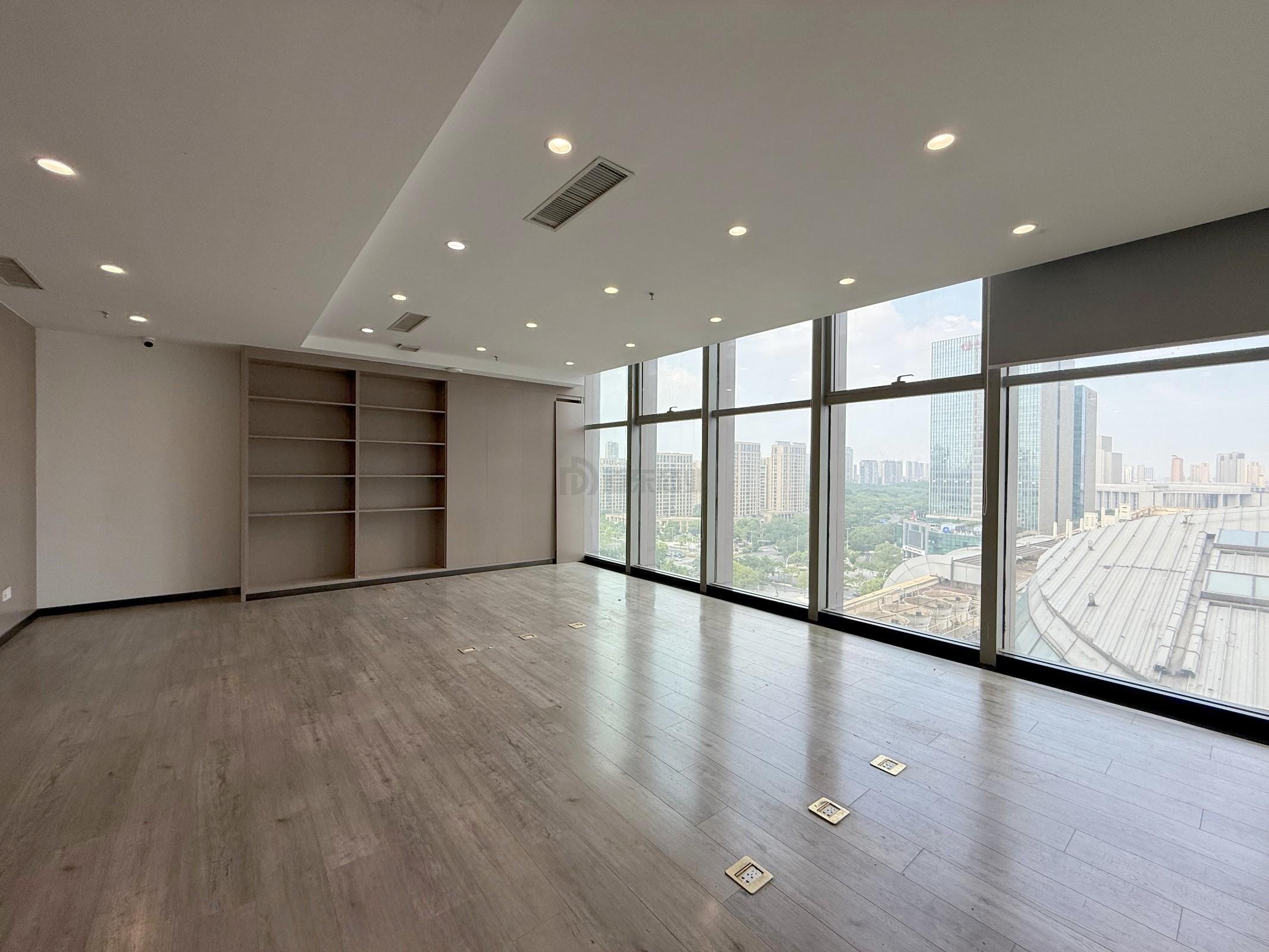 海岸中心面积196平