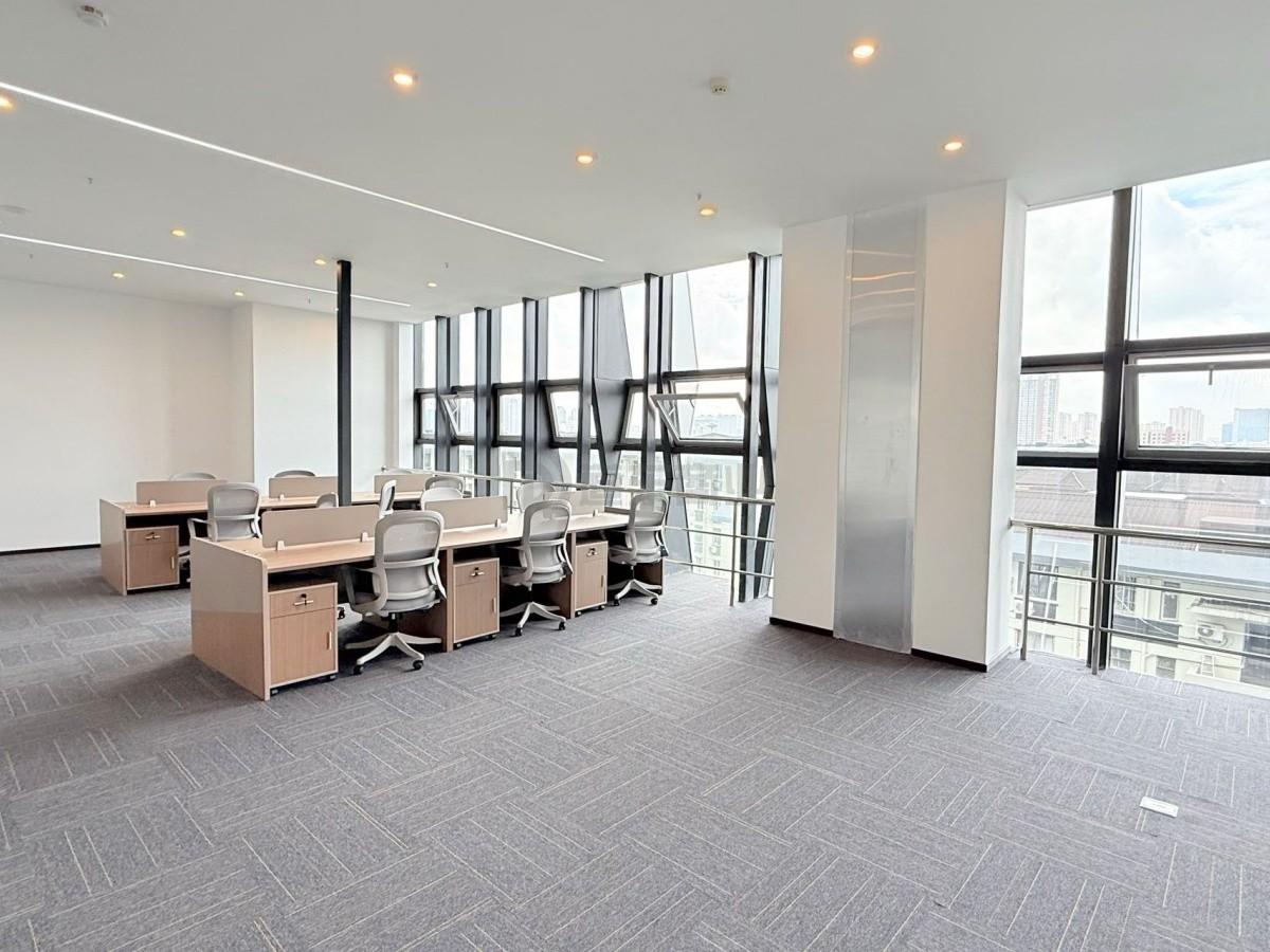 芯享汇面积208平