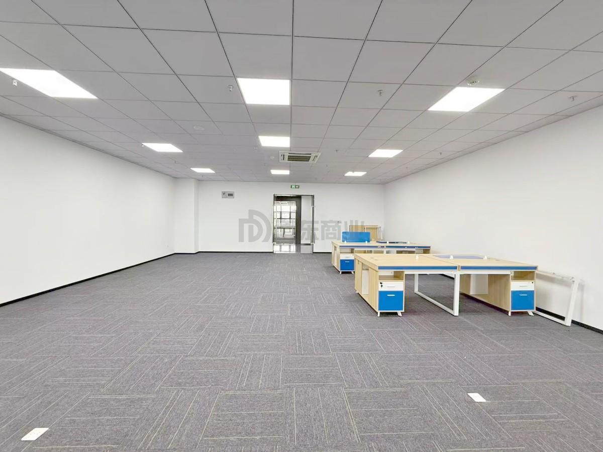 芯享汇面积224平