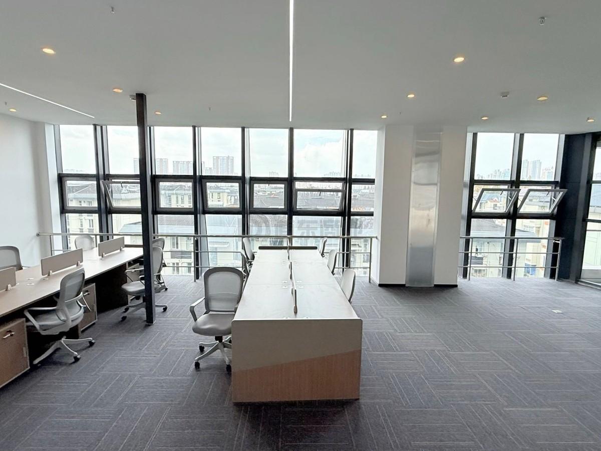 芯享汇面积208平