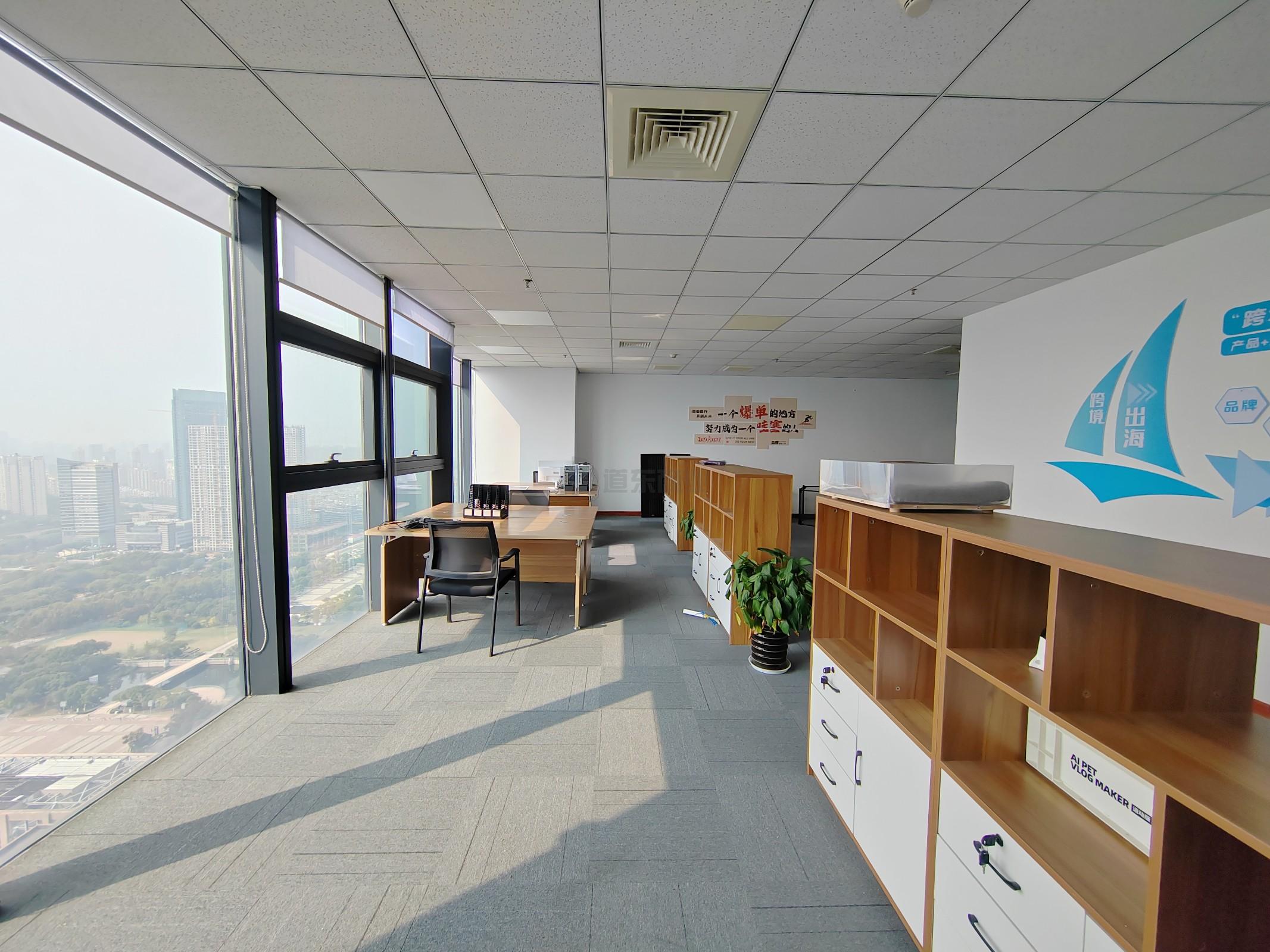 茂业世金中心面积354平