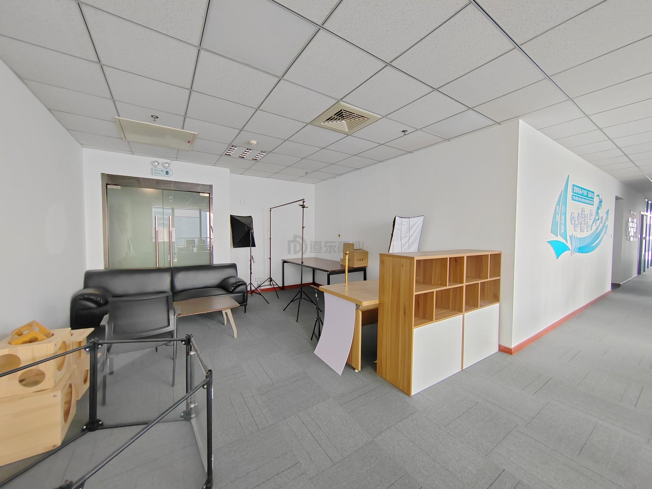 茂业世金中心面积354平