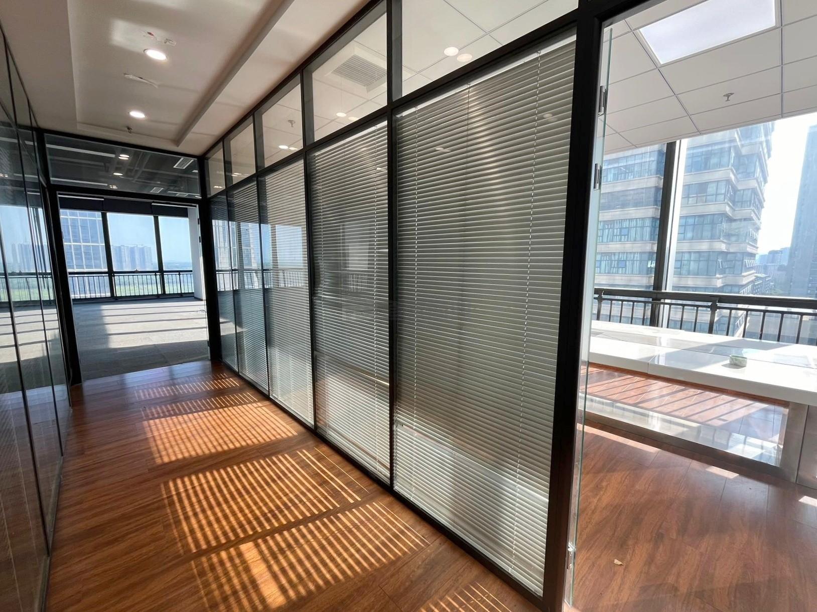 联合金融大厦面积306平