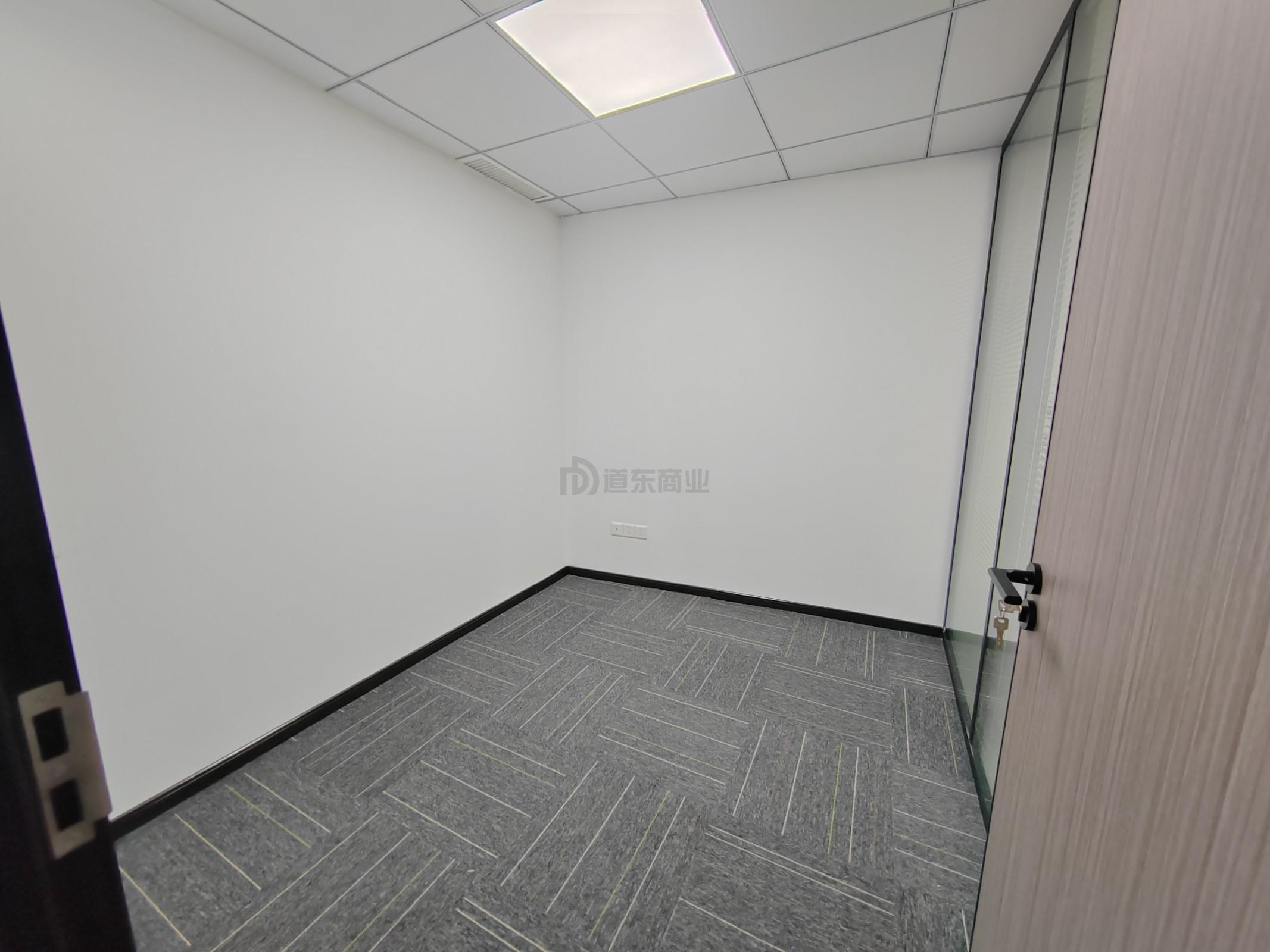 锡银大厦面积70平