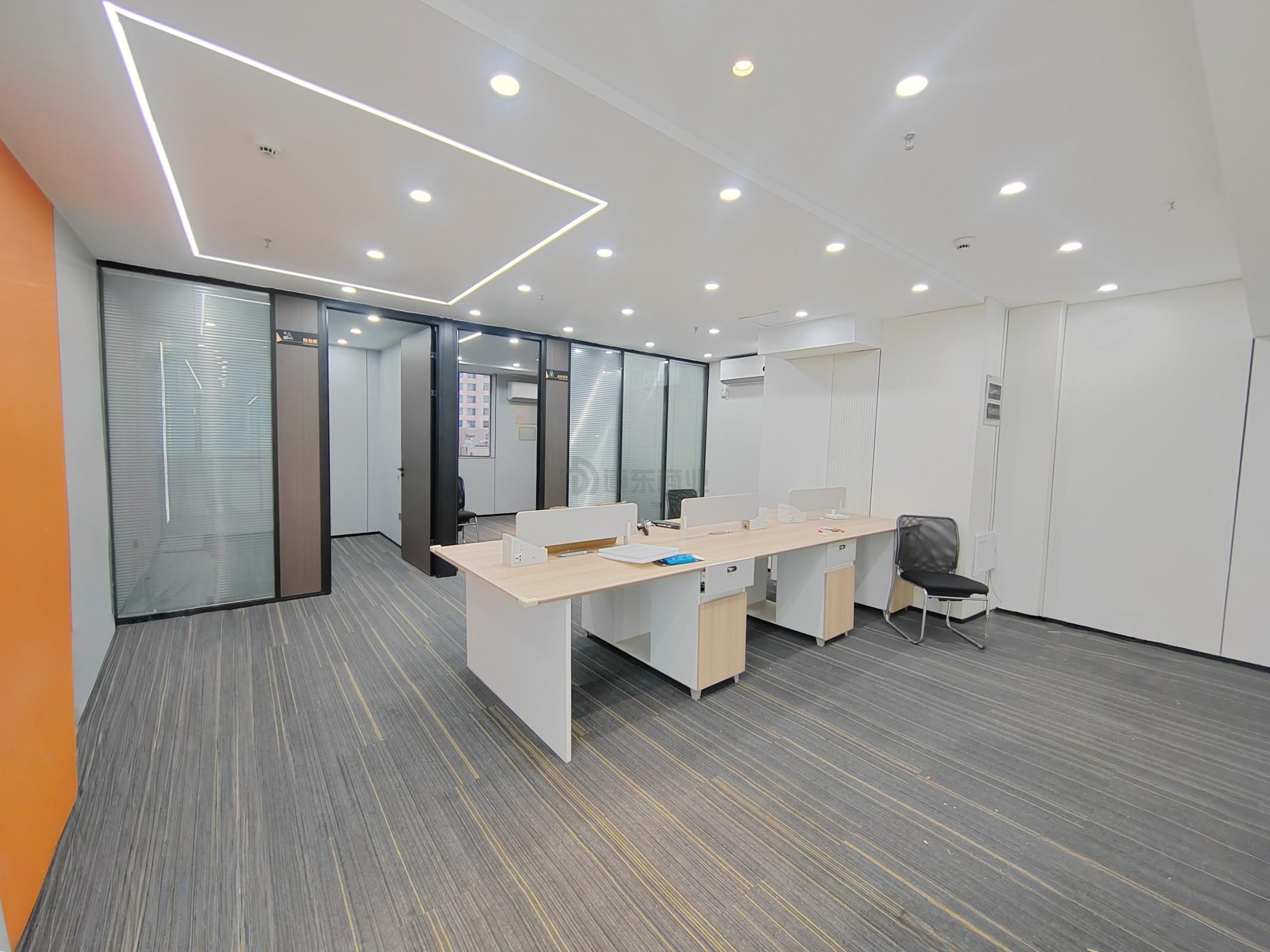 时代中心大厦面积102平