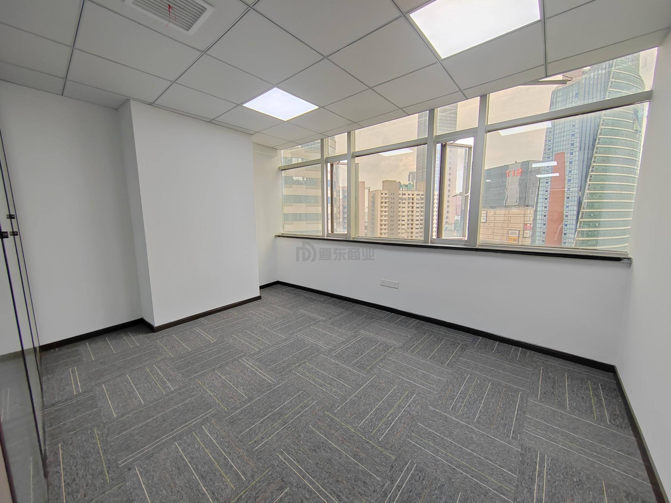 锡银大厦面积70平