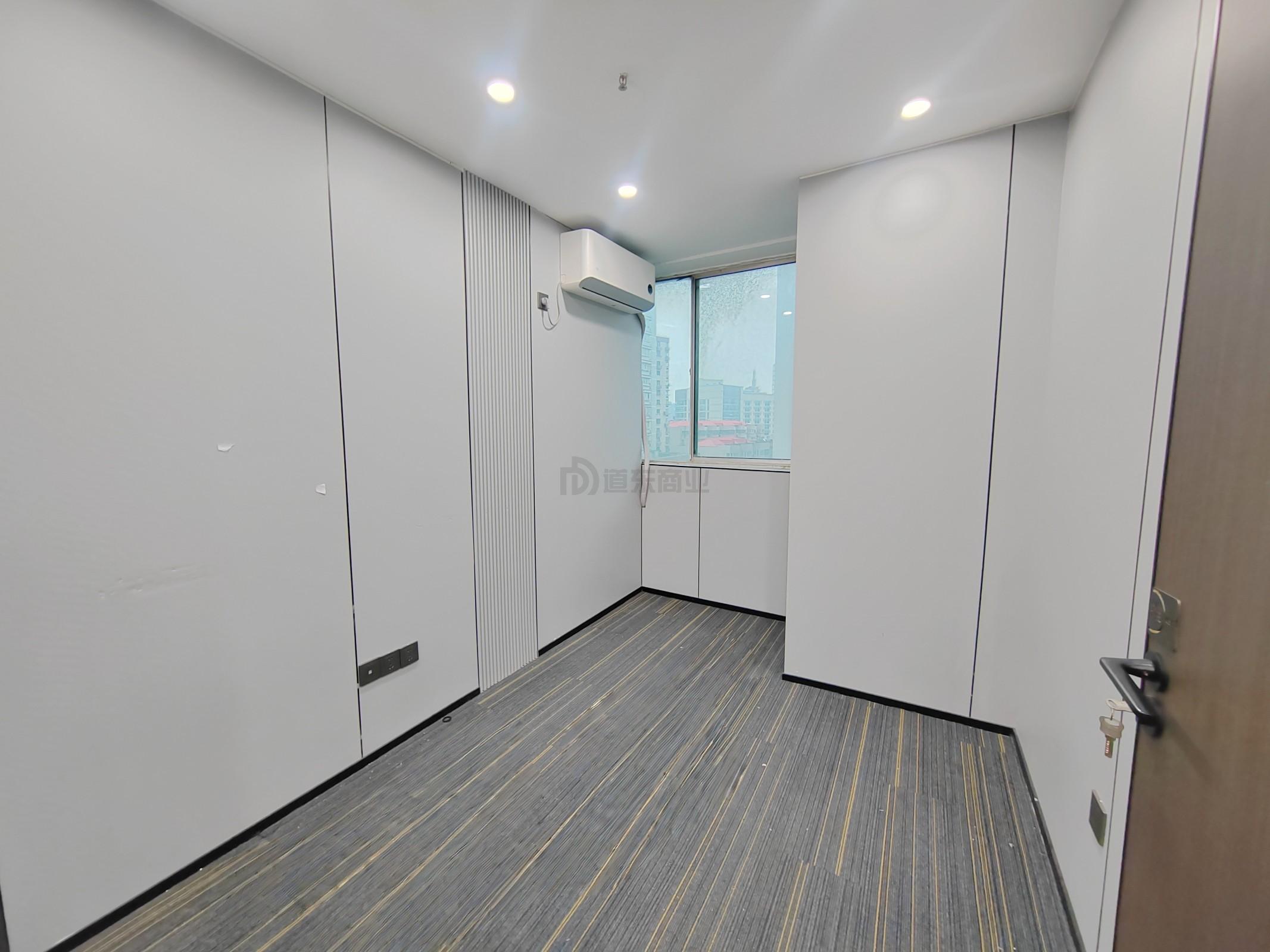 时代中心大厦面积102平