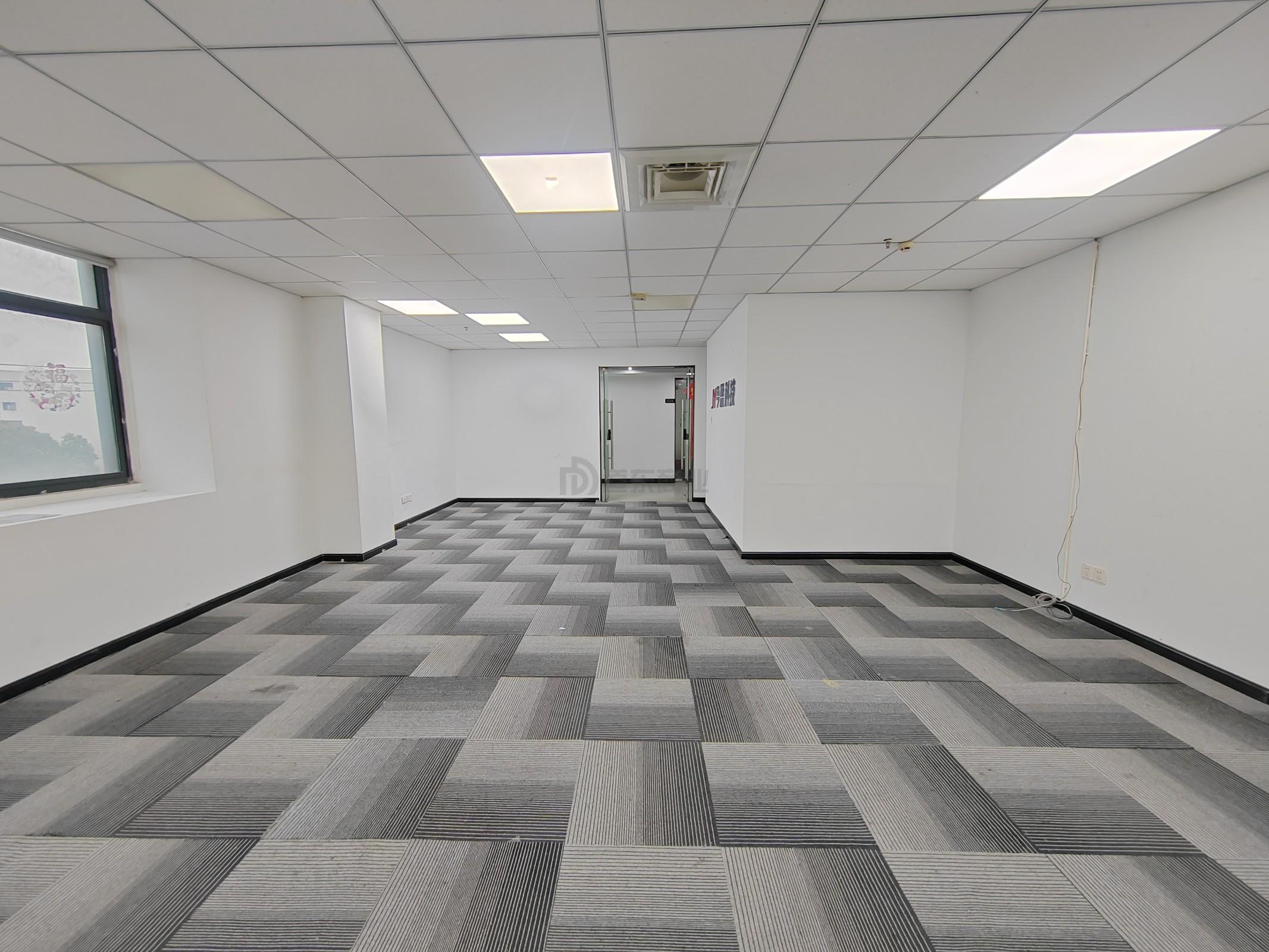 金阳大厦面积102平