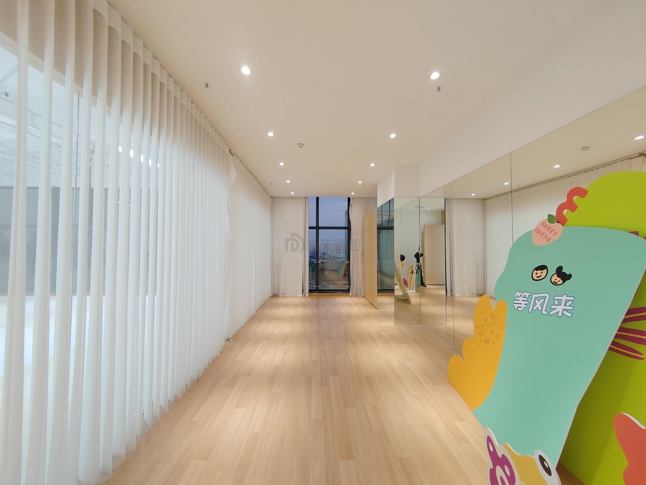 紫光金融大厦面积229平