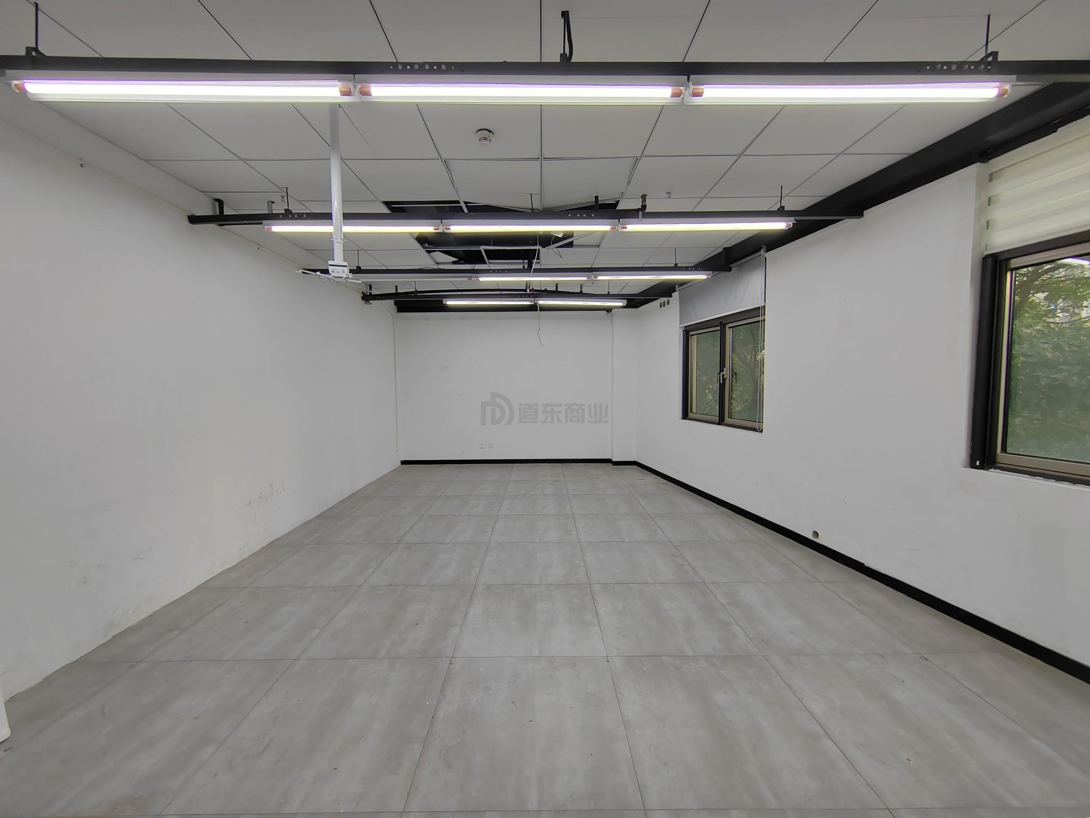 庆丰园面积251平