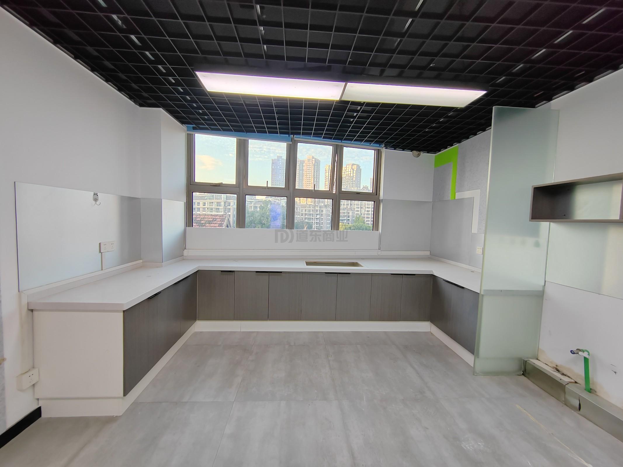 庆丰园面积60平