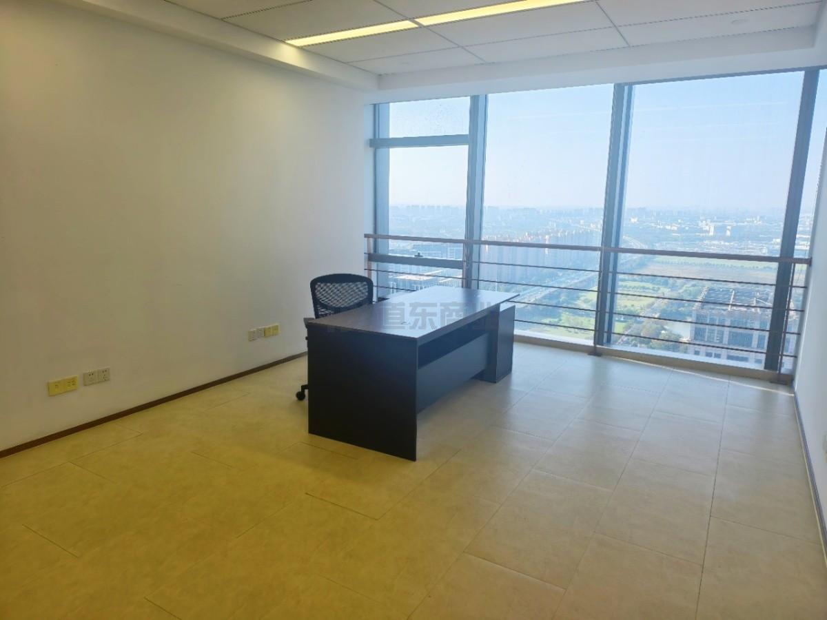 红豆财富广场面积76平