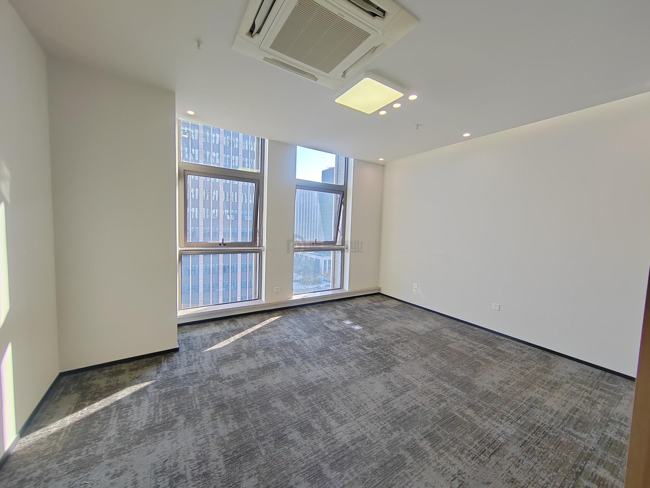 昌兴国际金融大厦面积245平