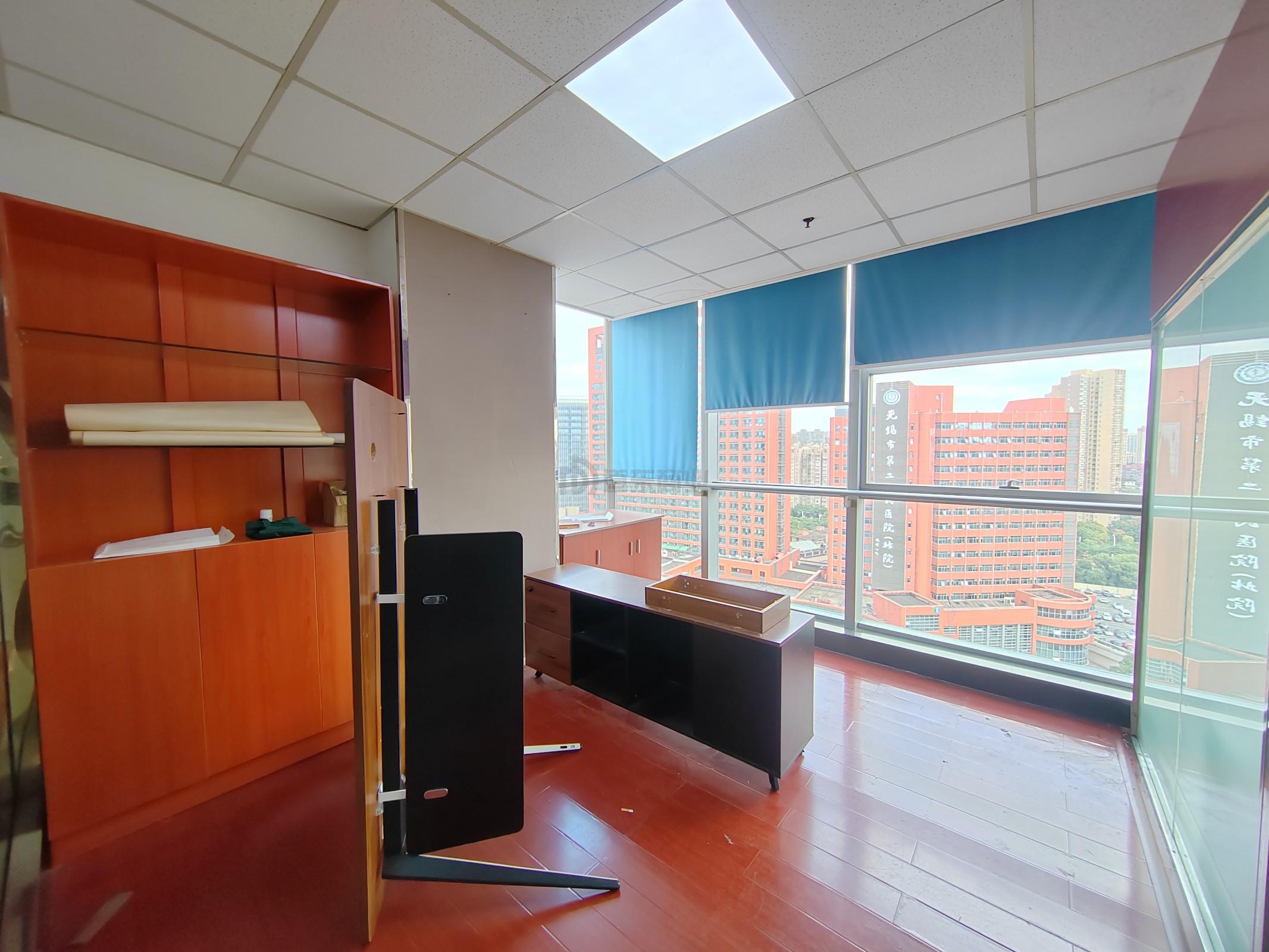 华仁凤凰城面积110平