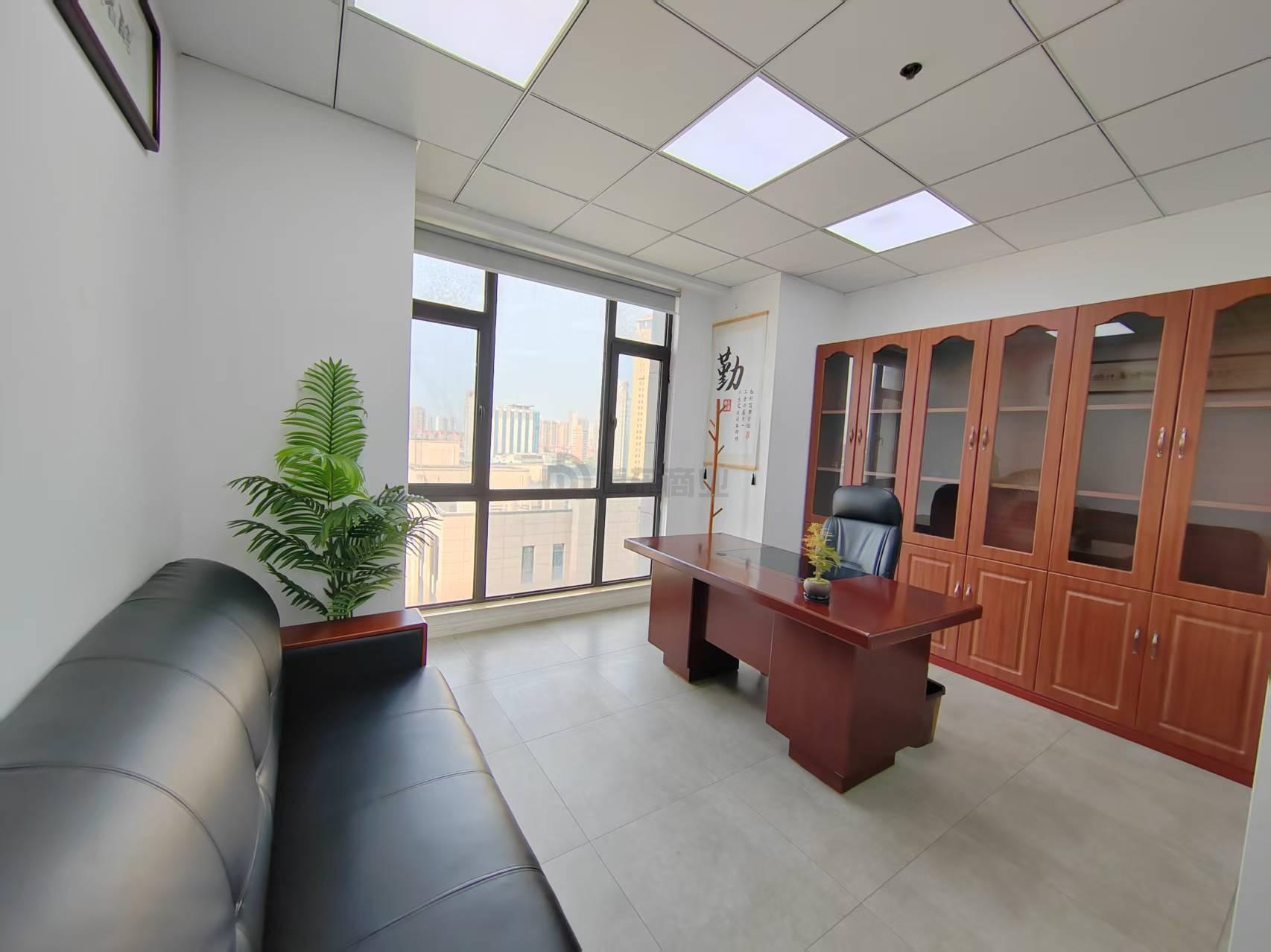 苏宁天御广场面积72平