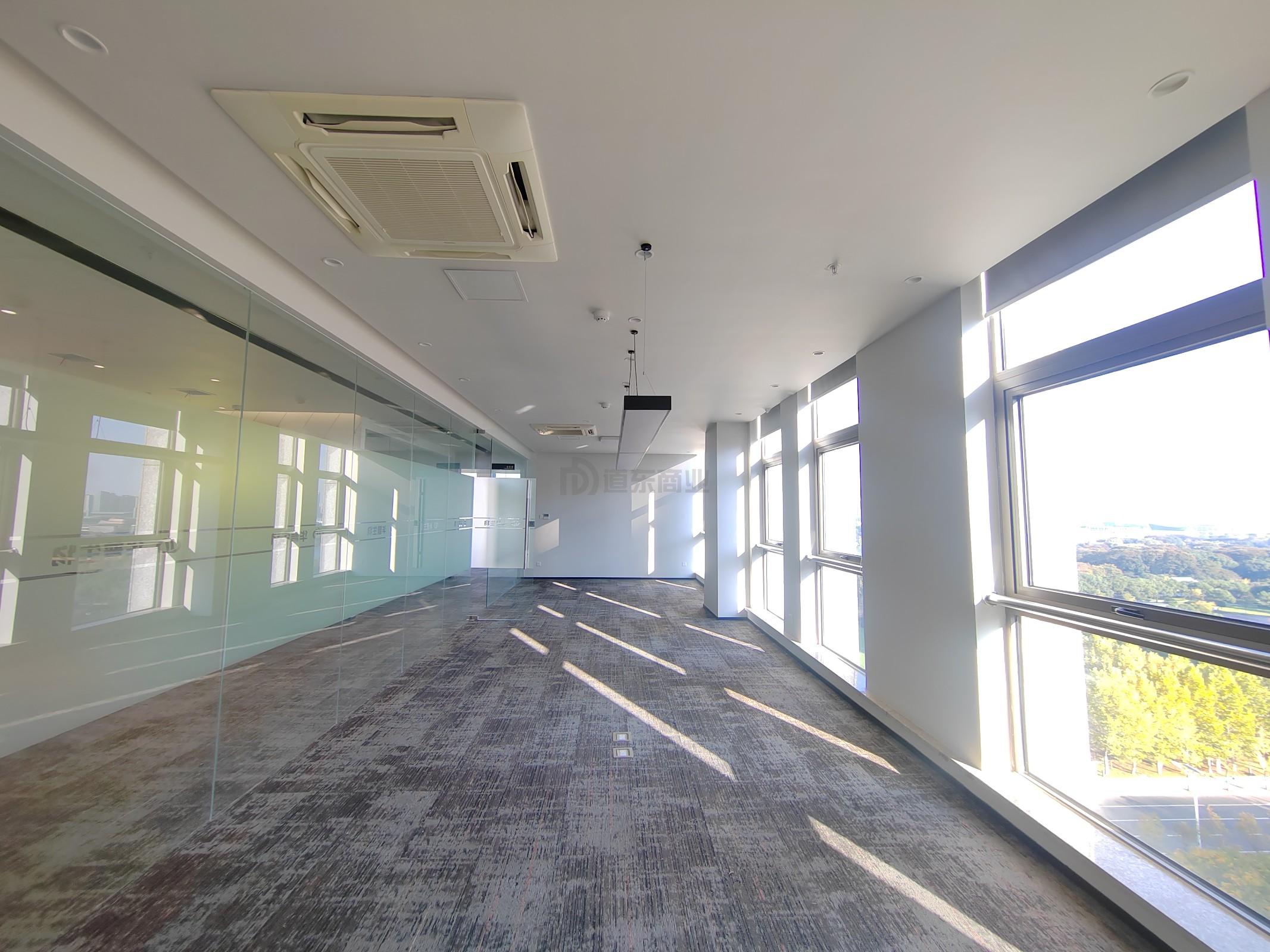 昌兴国际金融大厦面积245平