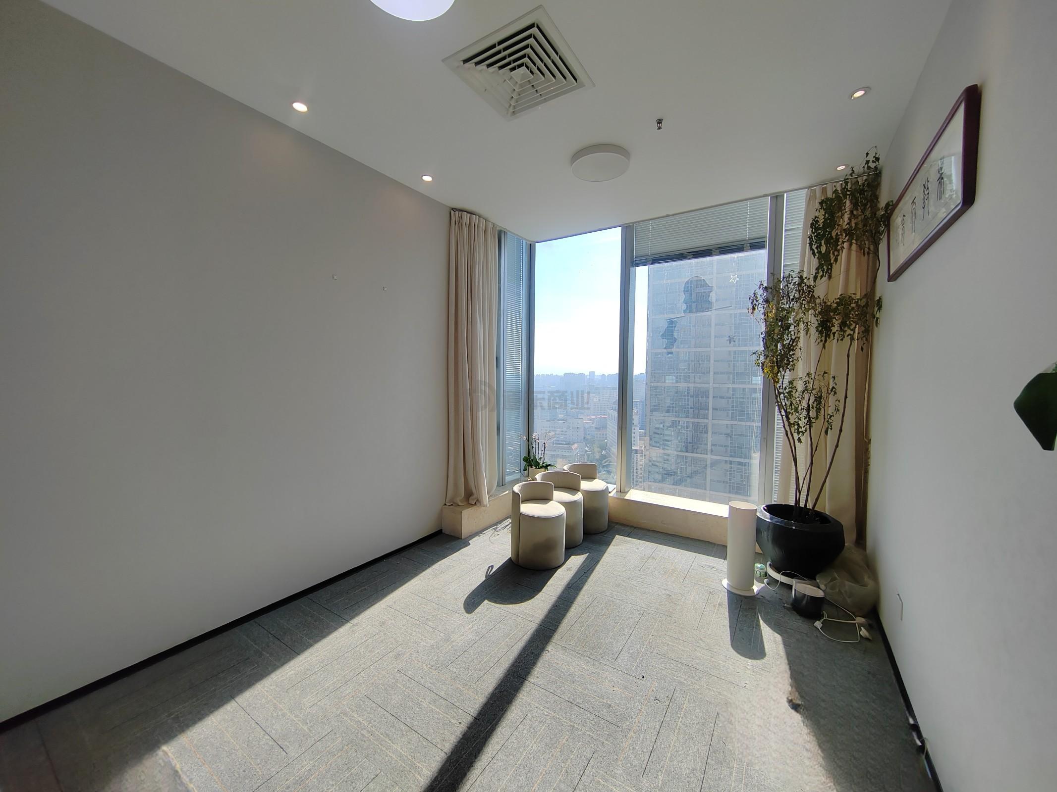 苏宁广场面积163平