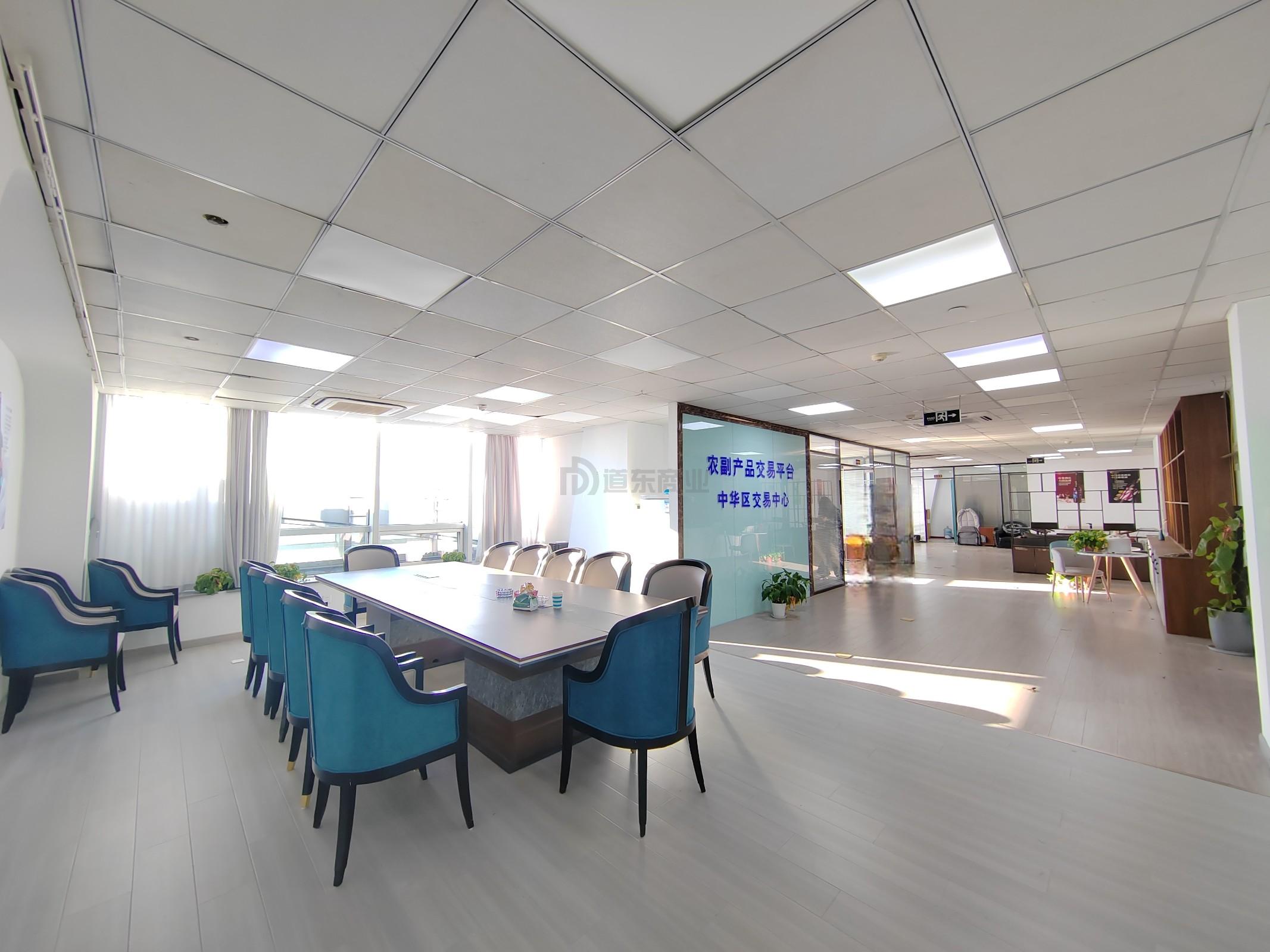 红豆国际广场面积300平