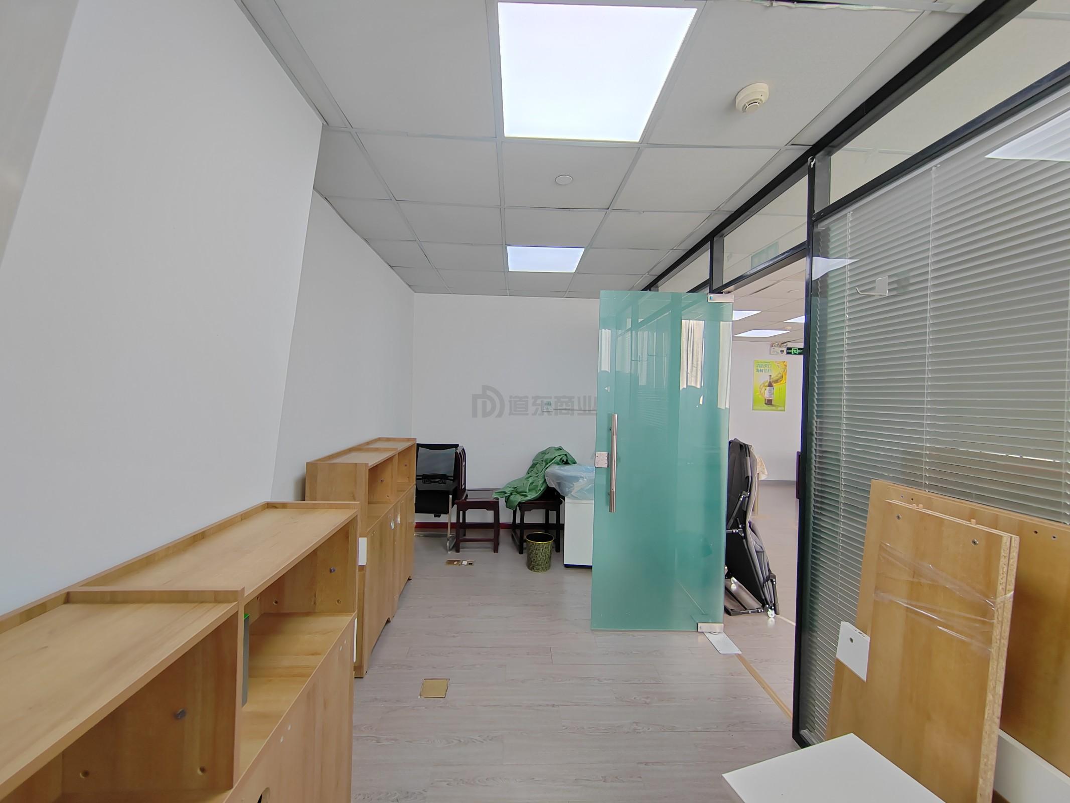 红豆国际广场面积300平