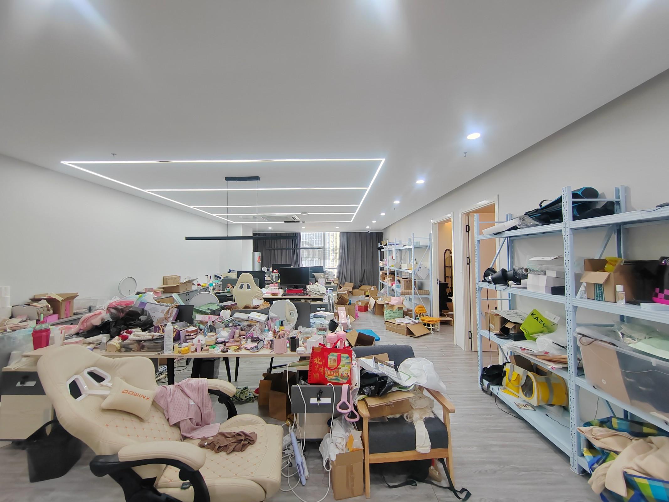 华仁凤凰城面积300平