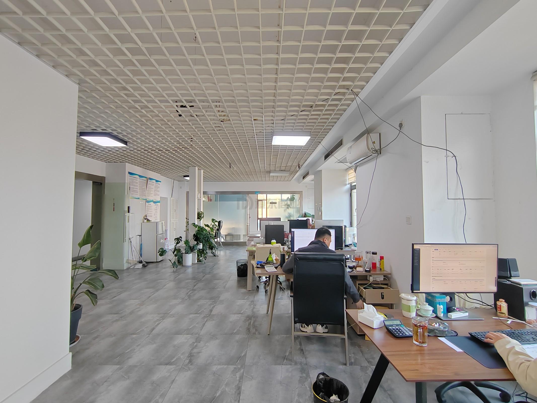 苏宁天御广场面积170平